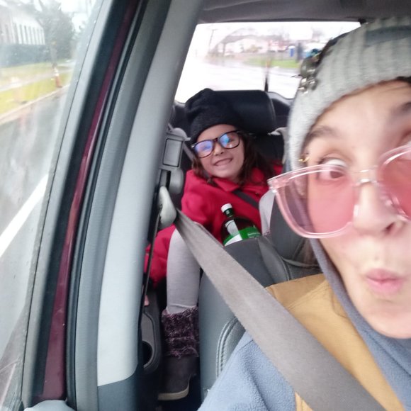 Meet your Posher, Seirra - Picture 2 of 2